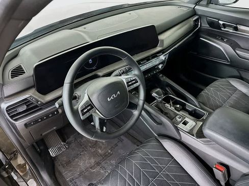 Used 2023 Kia Telluride SX X-Pro AWD/4WD image 2