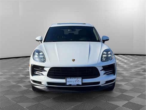 Used 2021 Porsche Macan w/ Premium Package Plus AWD/4WD image 8