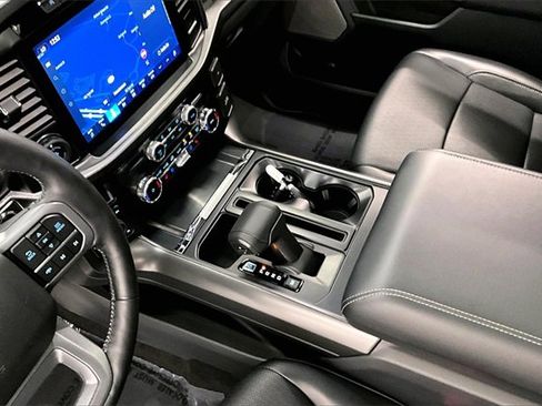 Used 2024 Ford F150 Lariat image 13