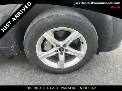 Used 2023 Audi Q5 2.0T Premium w/ Convenience Package image 10