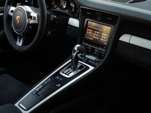 Used 2015 Porsche 911 GT3 RWD image 72