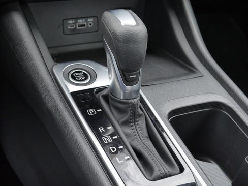 Certified 2023 Nissan Sentra SV image 13