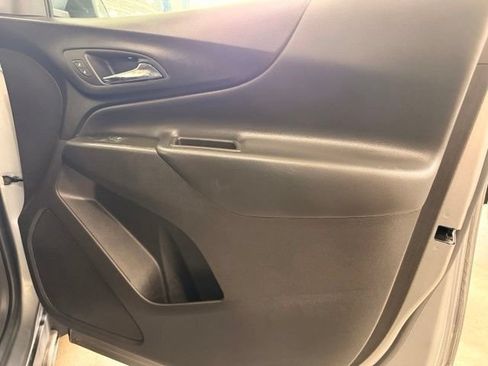 Used 2024 Chevrolet Equinox LT FWD image 26
