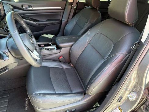 Certified 2025 Nissan Altima 2.5 SL FWD image 17