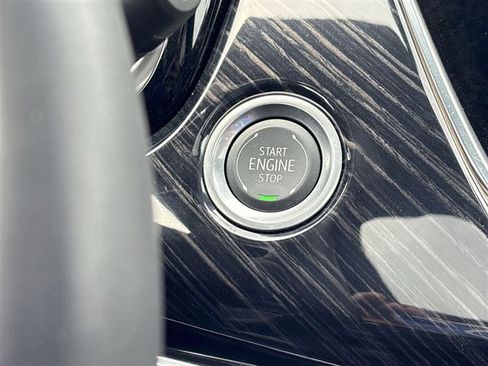 New 2024 Cadillac XT6 Premium Luxury AWD/4WD image 17
