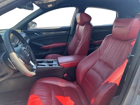 Used 2020 Honda Accord Sport image 9