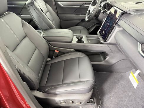 New 2026 GMC Acadia Elevation w/ Black Edition FWD image 11