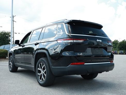 Used 2023 Jeep Grand Cherokee L Limited RWD image 8
