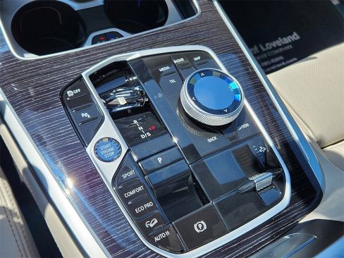 Used 2025 BMW X7 xDrive40i w/ Executive Package image 21