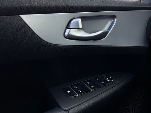 Used 2024 Kia Forte LXS image 18