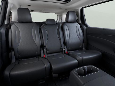 New 2026 Kia Carnival SX FWD image 12