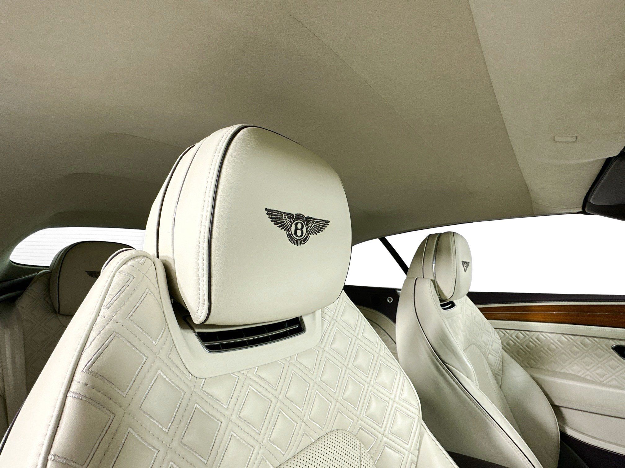 Certified 2022 Bentley Continental GT AWD/4WD image 21
