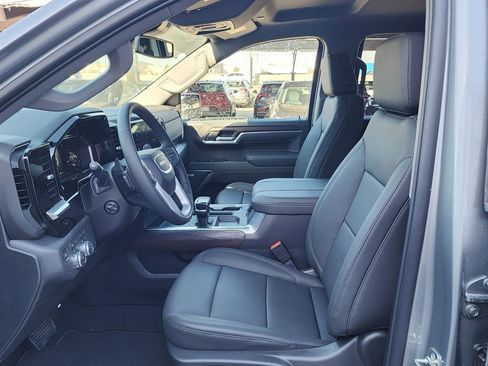 New 2026 GMC Sierra 1500 SLT image 17