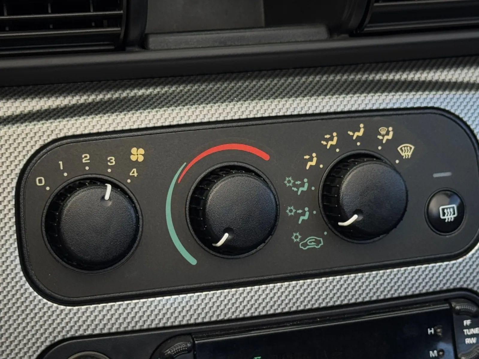 Used 2006 Chrysler Sebring GTC FWD image 31