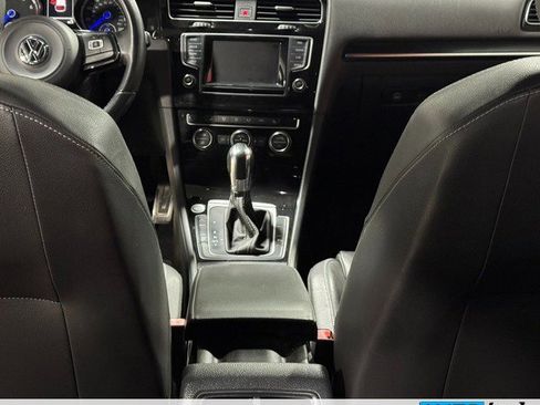 Used 2015 Volkswagen Golf R 4-Door image 41