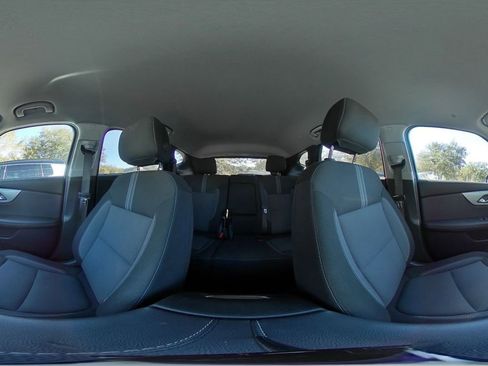 Used 2025 Chevrolet Blazer LT image 38