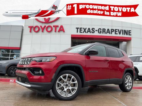 Used 2025 Jeep Compass Limited AWD/4WD image 1