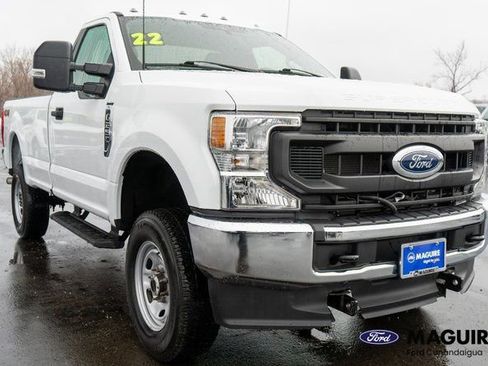 Used 2022 Ford F250 XL w/ Power Equipment Group image 4