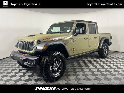 Used 2025 Jeep Gladiator Mojave w/ Convenience Group AWD/4WD image 1