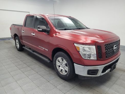 Used 2019 Nissan Titan SV RWD image 13