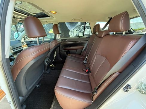 Used 2014 Subaru Outback 2.5i Limited AWD/4WD image 18