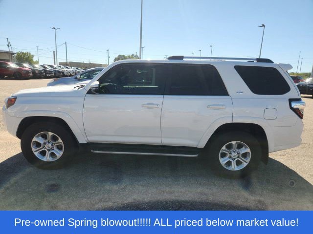 Used 2021 Toyota 4Runner SR5 Premium w/ Moonroof Package RWD image 9