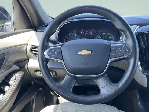 Used 2023 Chevrolet Traverse LS AWD/4WD image 17