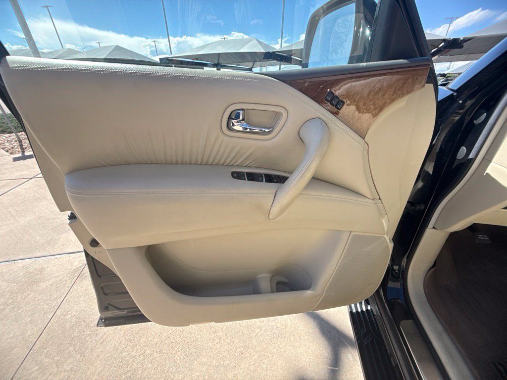 Used 2014 INFINITI QX80 4WD w/ Theater Package image 15