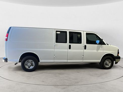 Used 2022 Chevrolet Express 2500 Extended w/ Driver Convenience Package RWD image 7