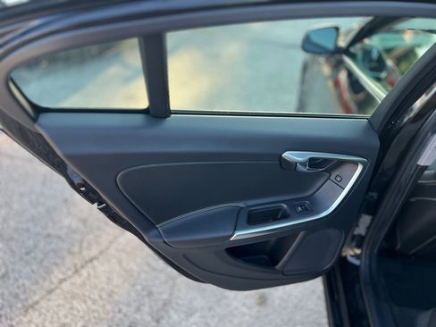 Used 2018 Volvo S60 T5 Dynamic w/ Protection Package image 27