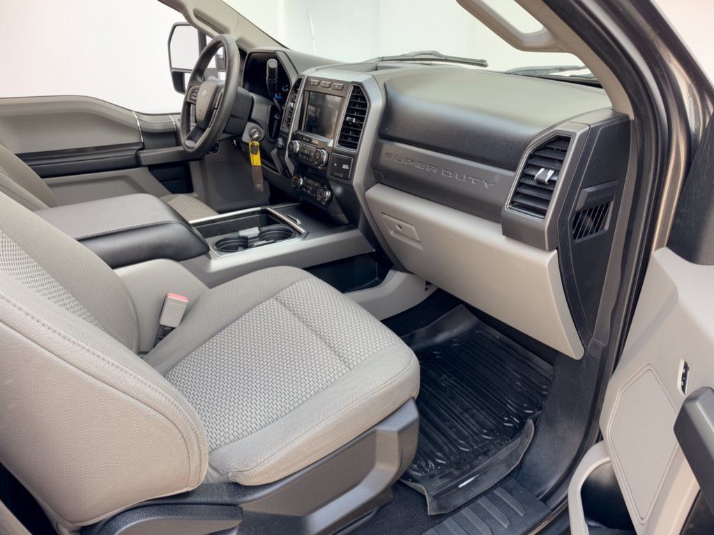 Used 2019 Ford F250 XLT w/ XLT Premium Package AWD/4WD image 30