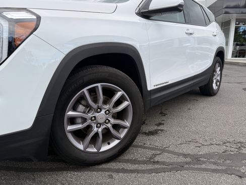 Certified 2023 GMC Terrain SLT image 21