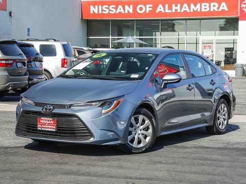 Used 2026 Toyota Corolla LE FWD image 2