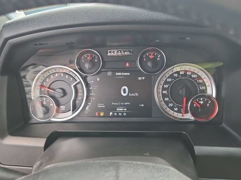Used 2022 RAM 1500 Warlock AWD/4WD image 4