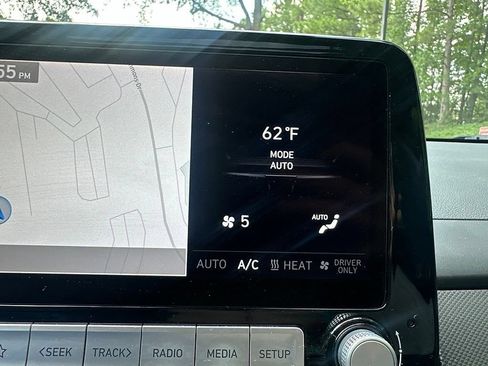 Used 2023 Hyundai Kona Limited FWD image 13