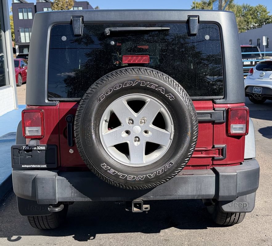 Used 2012 Jeep Wrangler Unlimited Sport AWD/4WD image 4