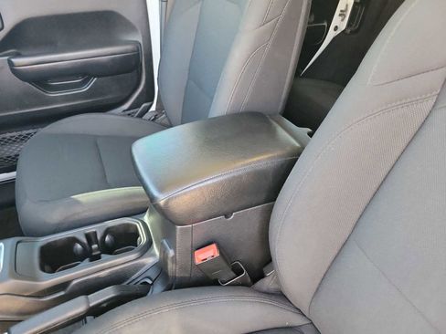 Used 2021 Jeep Wrangler Unlimited Sport image 16