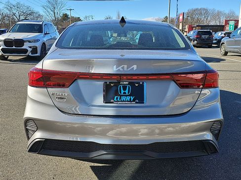 Used 2023 Kia Forte LXS w/ LXS Technology Package image 5