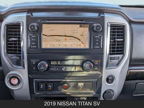 Used 2019 Nissan Titan SV w/ SV Convenience Package RWD image 17