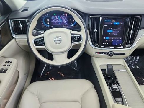 Used 2024 Volvo S60 B5 Plus w/ Climate Package image 37