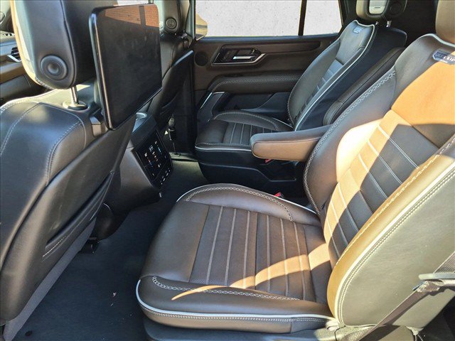 Certified 2025 GMC Yukon Denali Ultimate AWD/4WD image 21