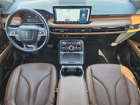 Certified 2023 Lincoln Nautilus Reserve image 25