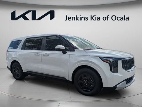 New 2026 Kia Carnival LX image 1