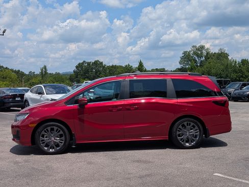 Used 2026 Honda Odyssey Touring image 6