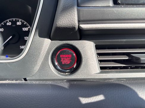 Certified 2023 Honda Pilot Touring image 21