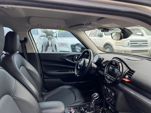 Used 2017 MINI Cooper Clubman FWD image 18