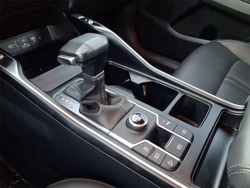 Used 2025 Kia Sorento S image 19