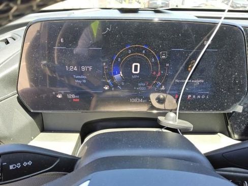 Used 2024 Chevrolet Traverse LT w/ Trailering Package FWD image 5