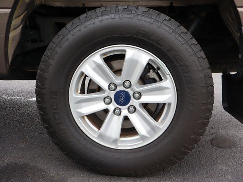 Used 2015 Ford F150 XLT w/ Equipment Group 301A Mid AWD/4WD image 40