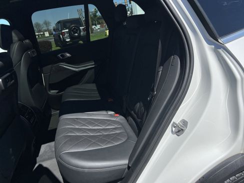 Used 2023 BMW X5 xDrive40i AWD/4WD image 25
